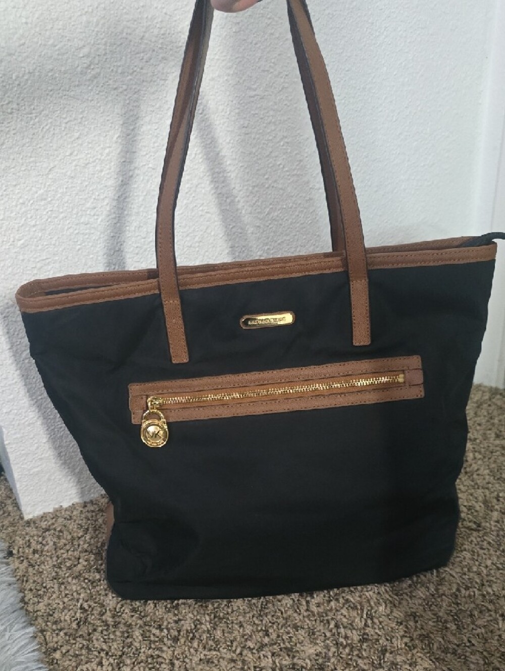 Michael Kors Jet Set Nylon Black Large Tote W/ Brown Trim & Gold Hardware (EUC)✨